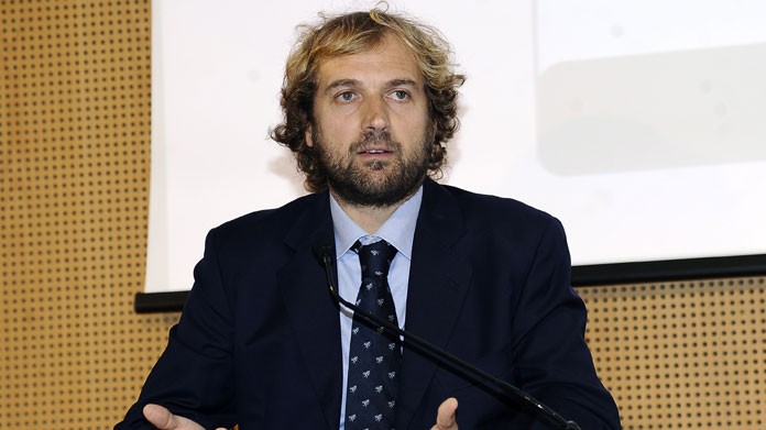 被继夫调教的小说h含苞待放