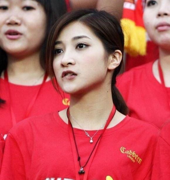 二次元动漫人物桶动漫人物